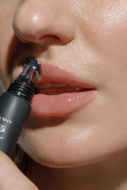 Hydrating lip gloss